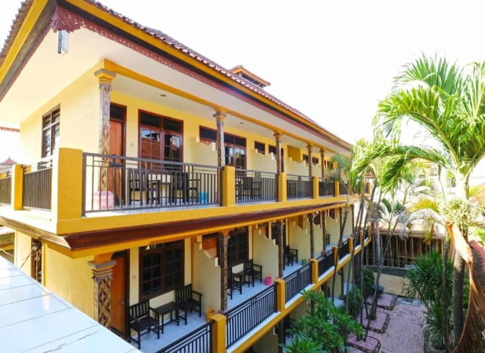 Gora Beach Inn Hotel in Kuta