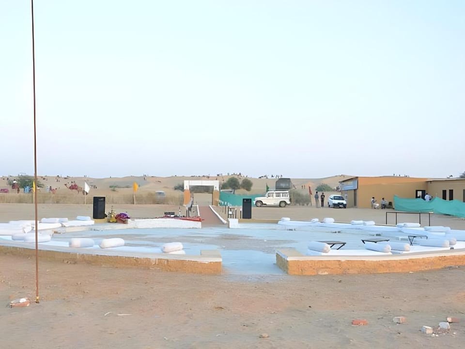 Camp Paradise Tent Luxury tent in Sindh