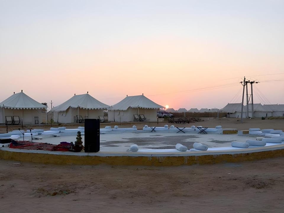 Camp Paradise Tent Luxury tent in Sindh