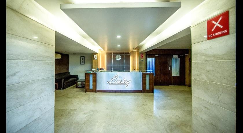 Hotel Lucky Goregaon Hotel in Mumbai