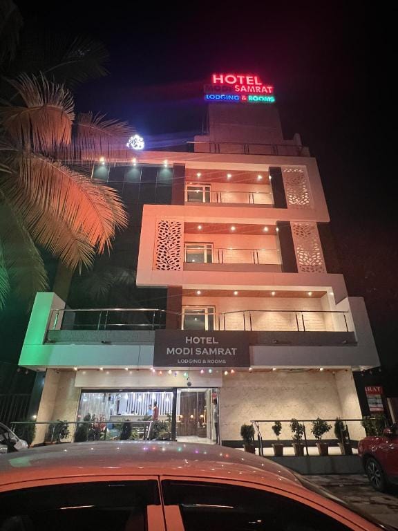 Hotel Modi Samrat Hotel in Maharashtra