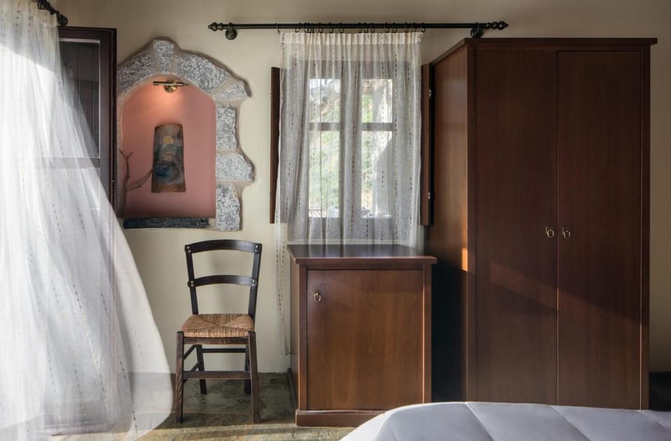 Porto Kale Guesthouse Bed and Breakfast in Peloponnese Region