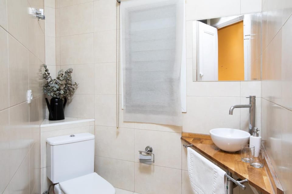 Jardinets Guest House Bed and Breakfast in Barcelona