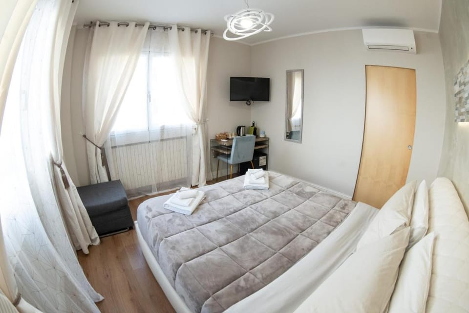 La Residenza Isabella Bed and Breakfast in Milan