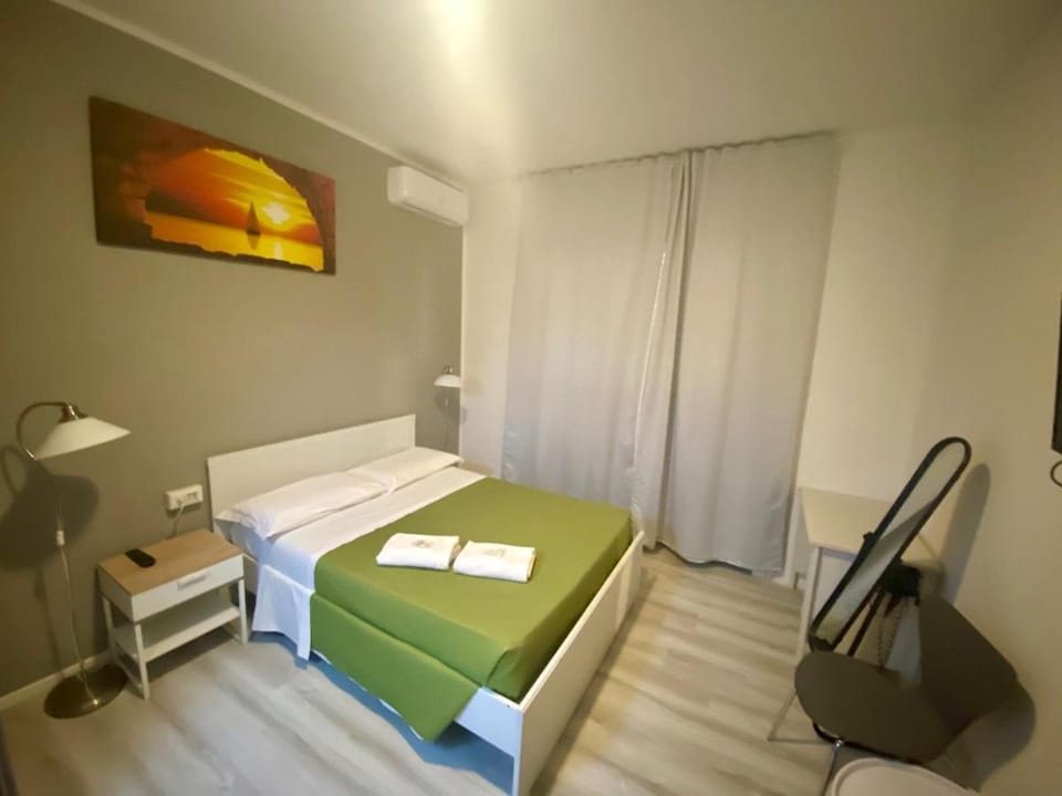 Guest House Pirelli Milano Bed and Breakfast in Milan