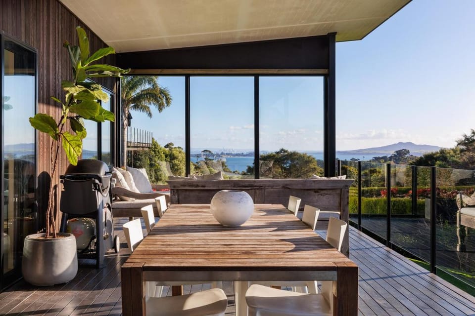 Cable Bay Views Apartment in Auckland Region