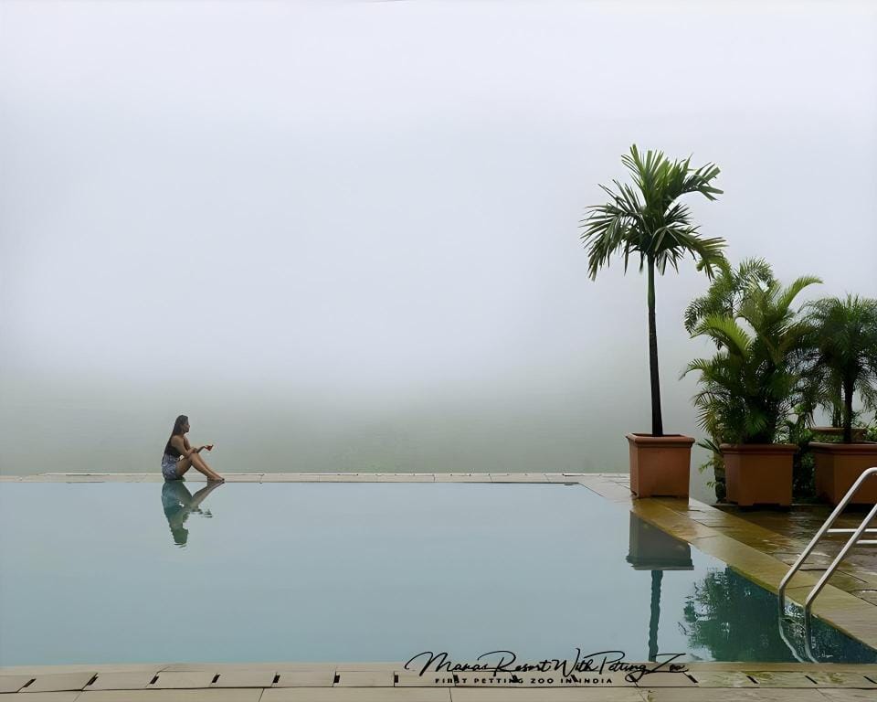 Manas Resort With Petting Zoo Hotel in Maharashtra