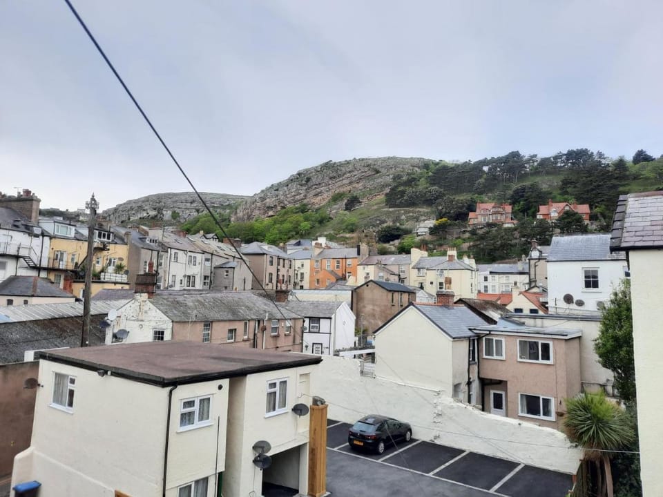 Hen Dy Bed and Breakfast in Llandudno
