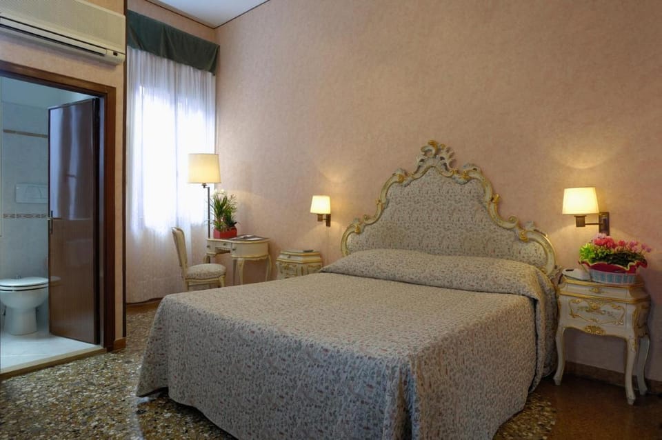 Albergo Basilea Hotel in Venice