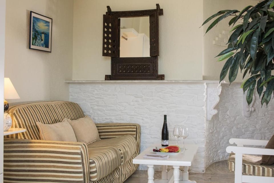 Contaratos Beach Hotel Hotel in Paros, Greece
