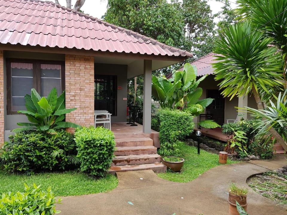 Flora Ville-SHA PLUS Resort in Chalong
