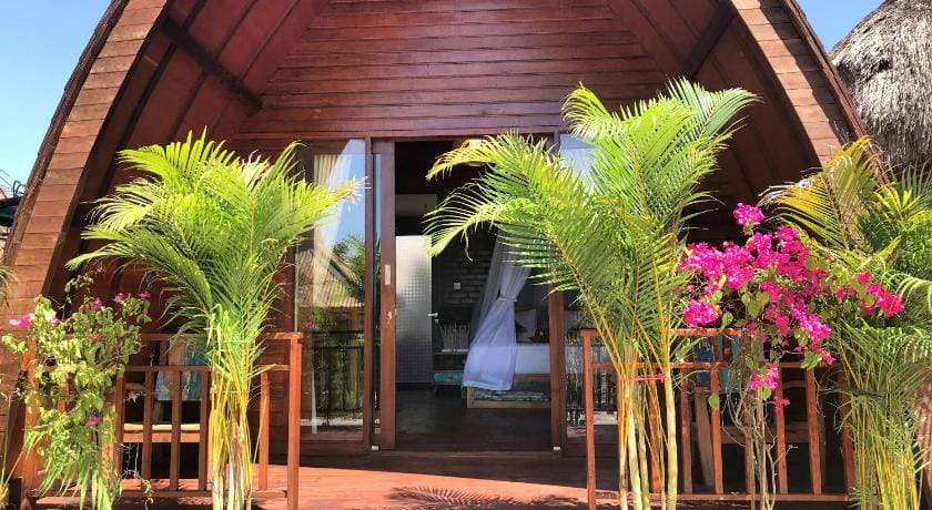 Balangan Sea View Bungalow Hotel in Bali