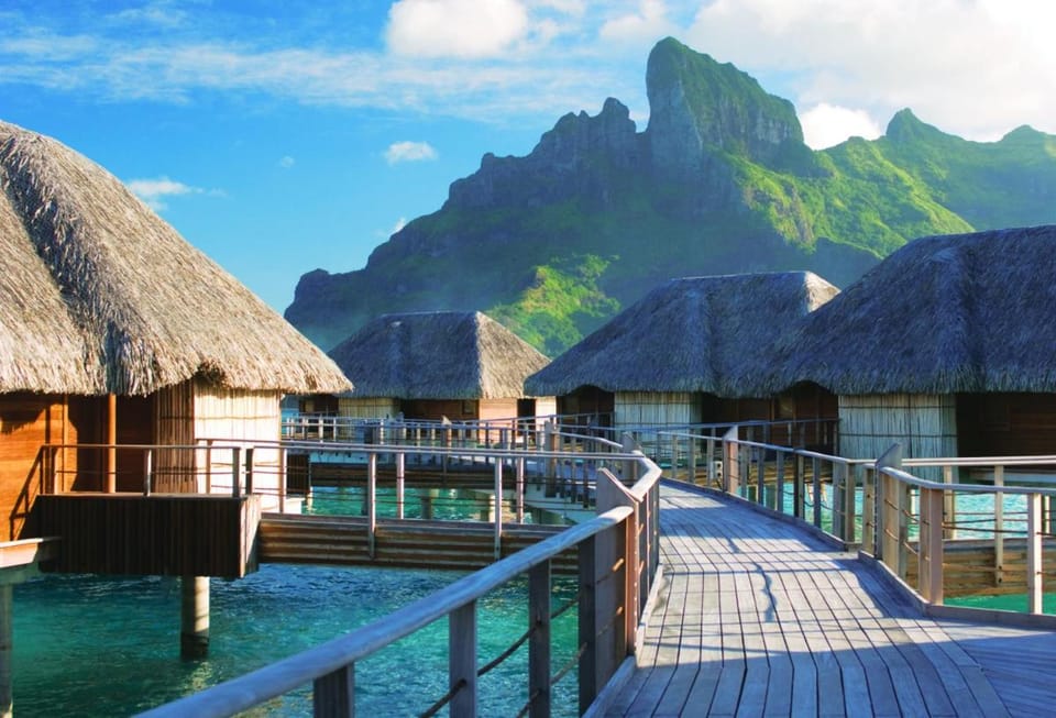 Four Seasons Resort Bora Bora Resort in Bora-Bora