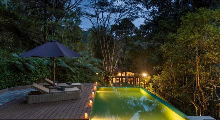 The Weir House Hotel in Central Province