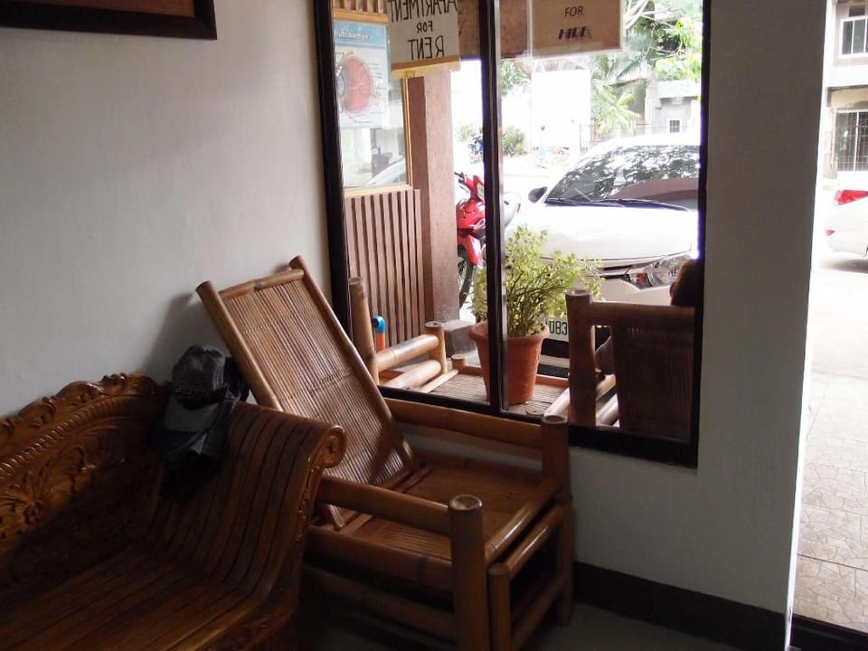 Miles Eyc Pension House Hotel in Tagbilaran City