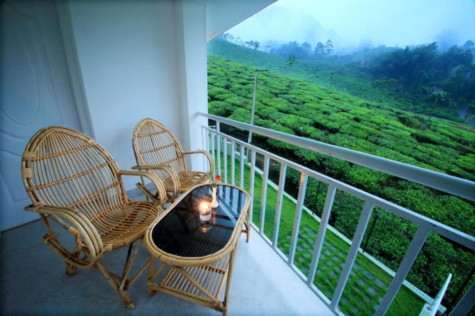 Monsoon Grande Hotel in Kerala