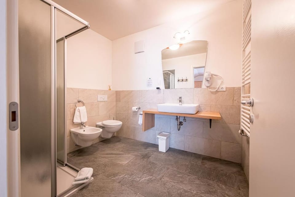Am Schloss Guest House Bed and Breakfast in Bruneck