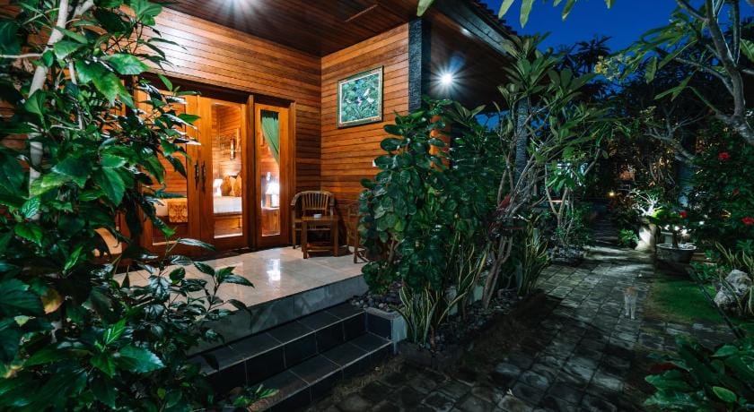D and B Bungalows Hotel in Nusapenida
