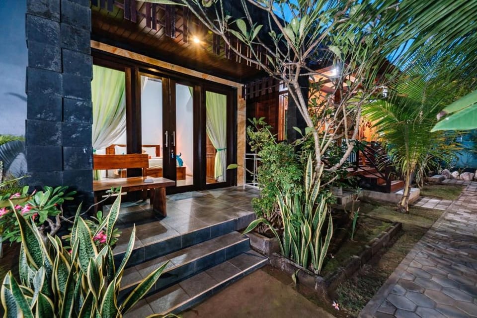 D and B Bungalows Hotel in Nusapenida