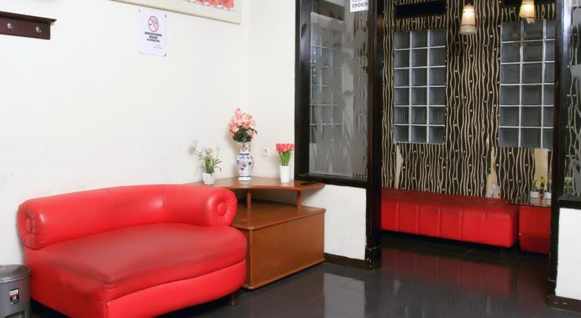 Bantal Guling Trans Bed and Breakfast in Bandung