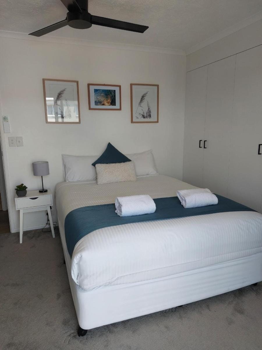 Sandy Shores Holiday Units Apartment hotel in Golden Beach