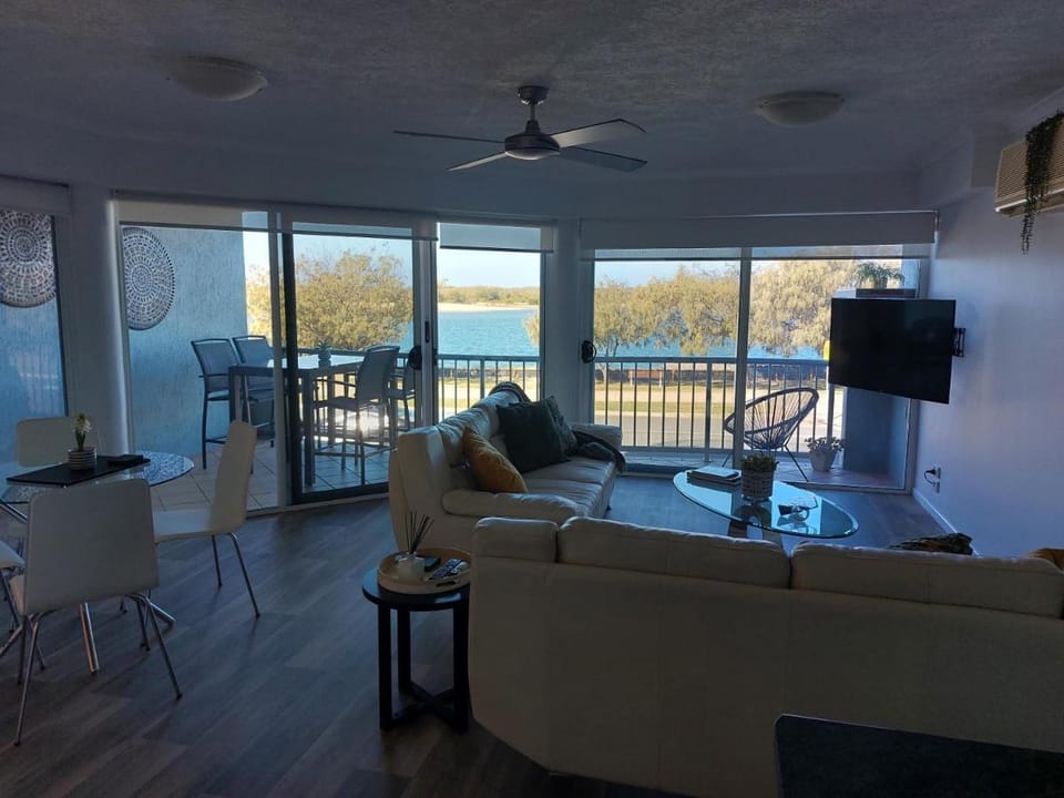 Sandy Shores Holiday Units Apartment hotel in Golden Beach