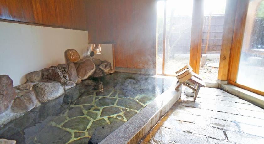 Yufuin Onsen Kishokaiuntei Muzinzo Ryokan in Japan