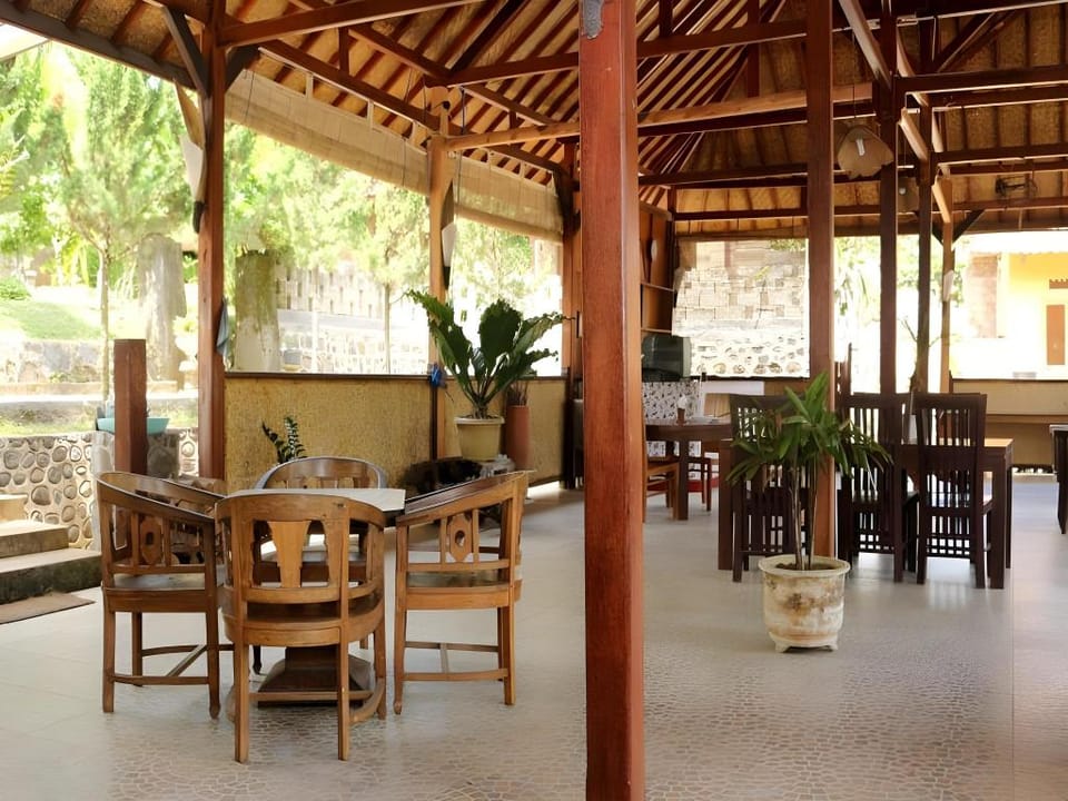 Ijen Resto Banyuwangi Guest House Hotel in East Java