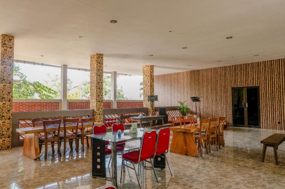OYO 1415 Gelora Guest House Hotel in East Java