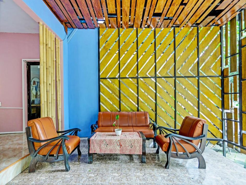 OYO 1415 Gelora Guest House Hotel in East Java