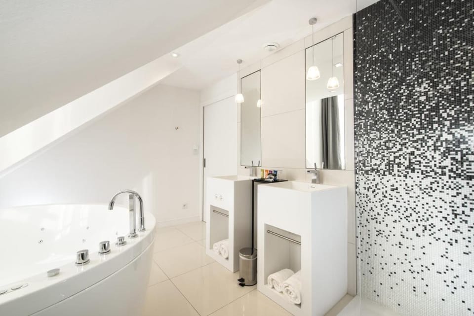 Vertigo Hotel | a Member of Design Hotels Hotel in Dijon