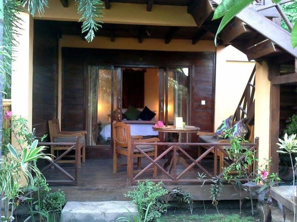Puri Sayang Bungalows Hotel in Pemenang