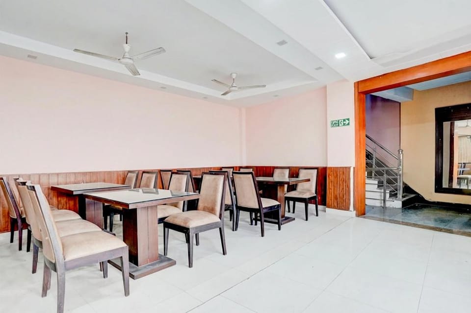 Collection O Haridwar Railway Station Formerly Le Central Hotel in Uttarakhand