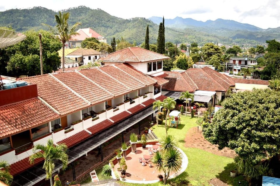 Hotel Metropole Hotel in Batu