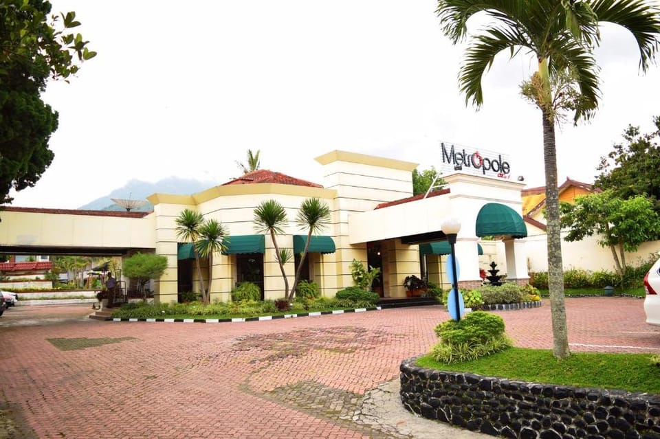 Hotel Metropole Hotel in Batu