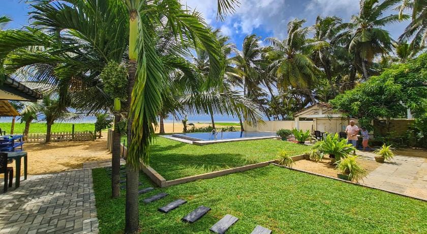 Star Beach Guest House Hotel in Negombo