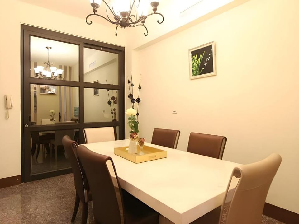 Artdeco Guest House Bed and Breakfast in Hengchun Township