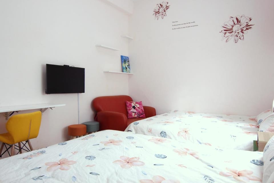 Tainan Travel Inn Bed and Breakfast in Kaohsiung