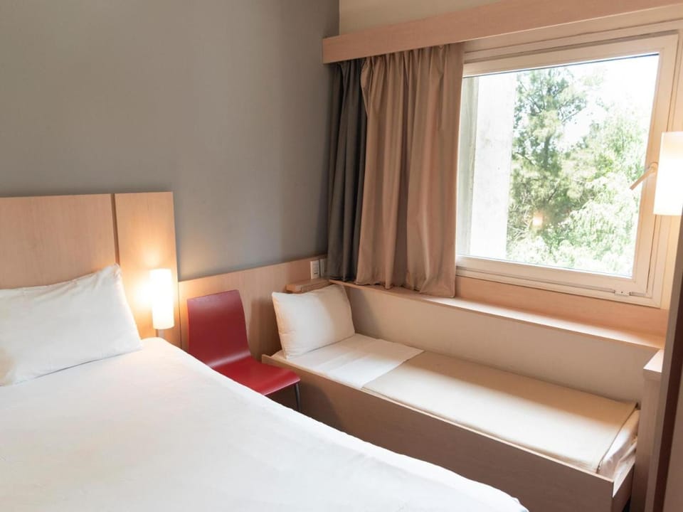 Hotel Ibis Pilar Hotel in La Lonja
