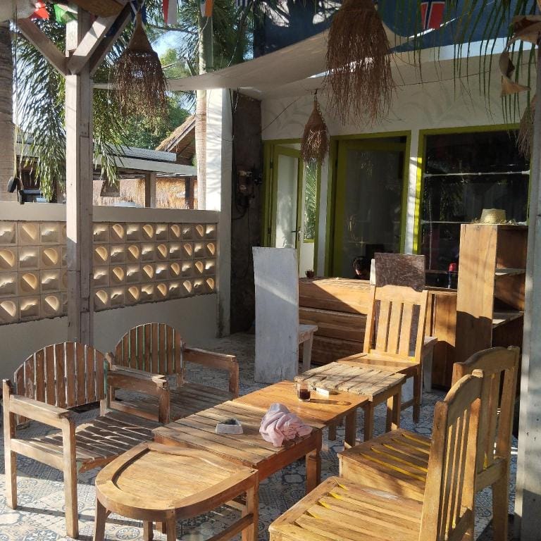 Palm Trees Villas Hotel in Pemenang