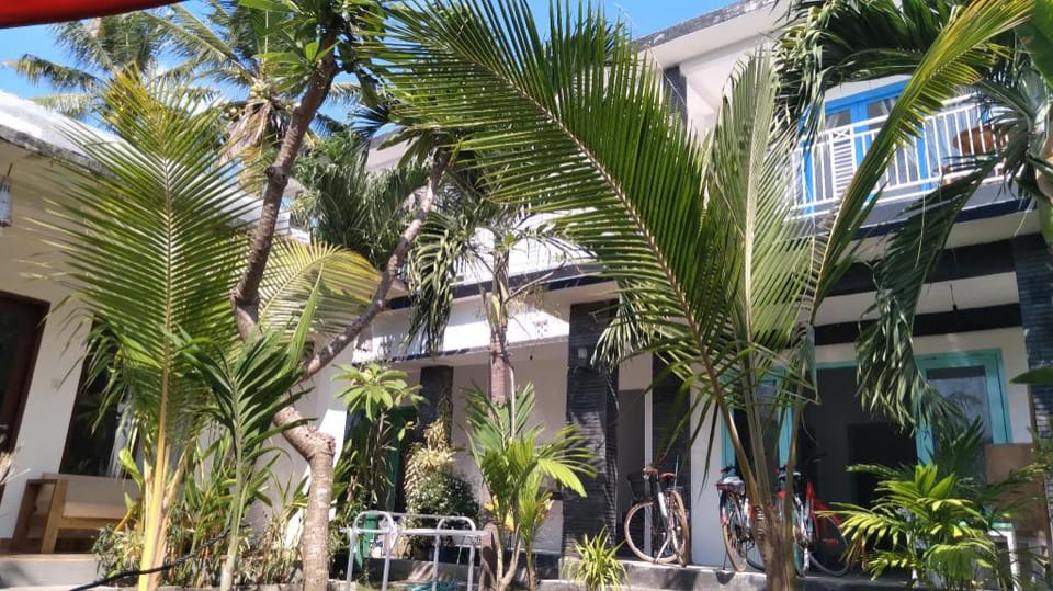 Palm Trees Villas Hotel in Pemenang