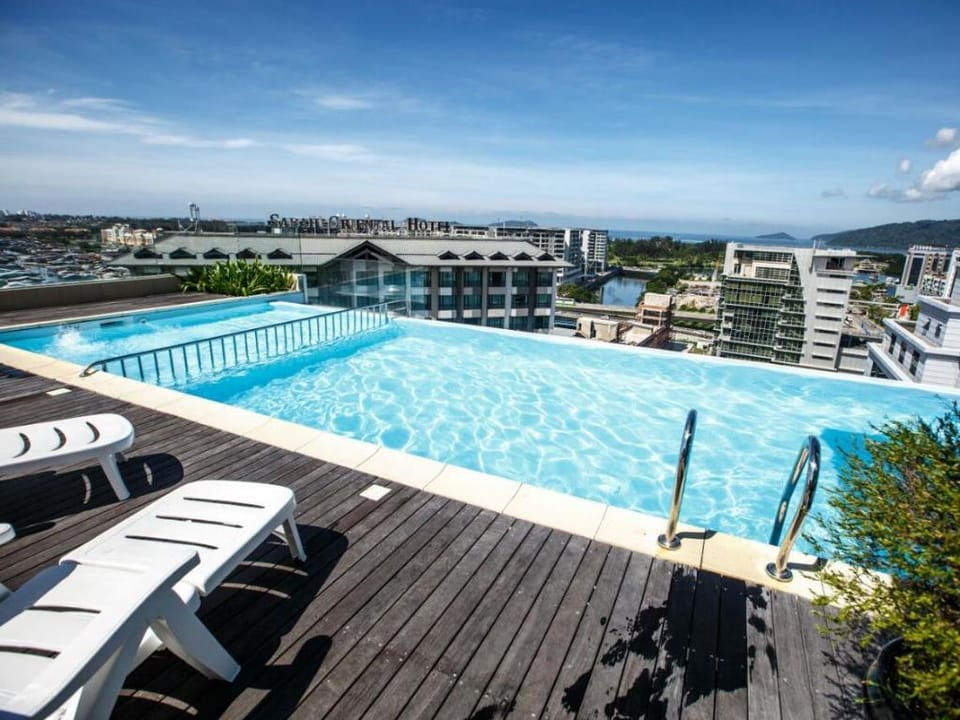 Marina Travellers Suite at Sky Karamunsing Apartment in Kota Kinabalu