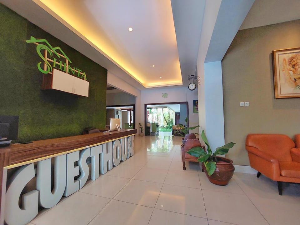 Shinta Guesthouse Bed and Breakfast in East Java