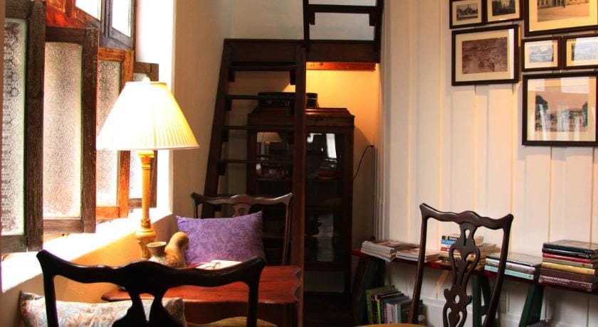 The Bhuthorn Bed And Breakfast Bed and Breakfast in Bangkok