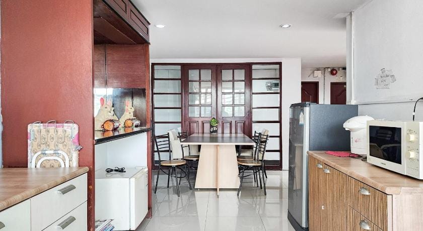 Freesia Bangphi Guest House Hotel in Bangkok