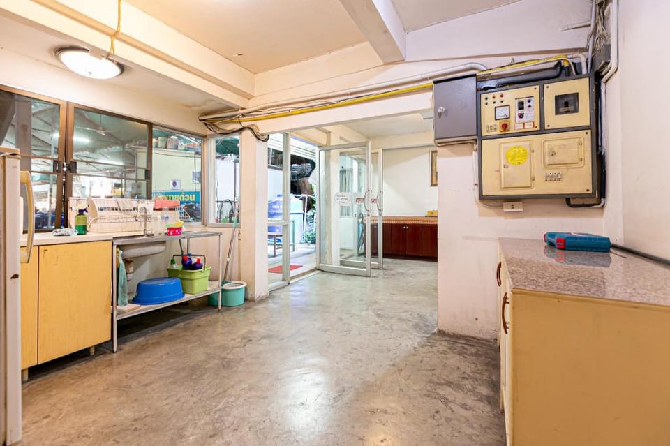 Freesia Saladaeng Silom Apartments Hotel in Bangkok