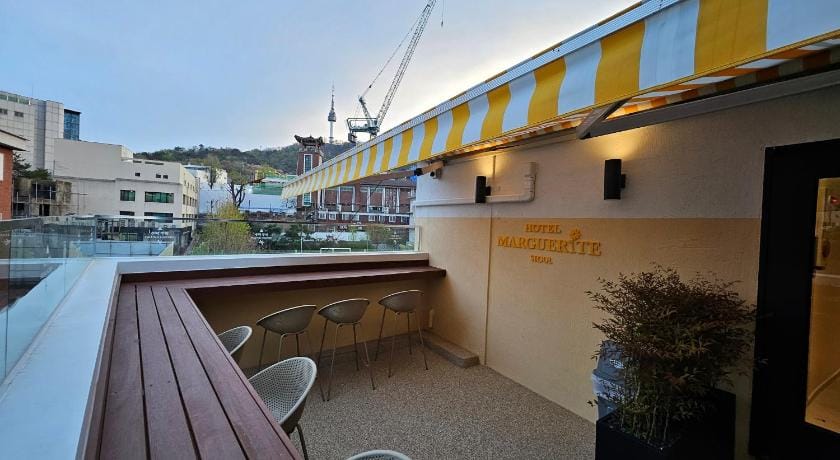 Myeongdong Guesthouse Como (Korea Quality) Hotel in Seoul