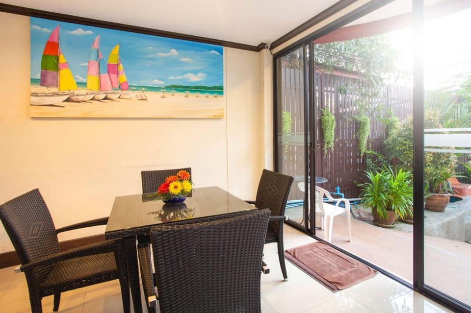 Paripas Express Hotel Patong Hotel in Patong