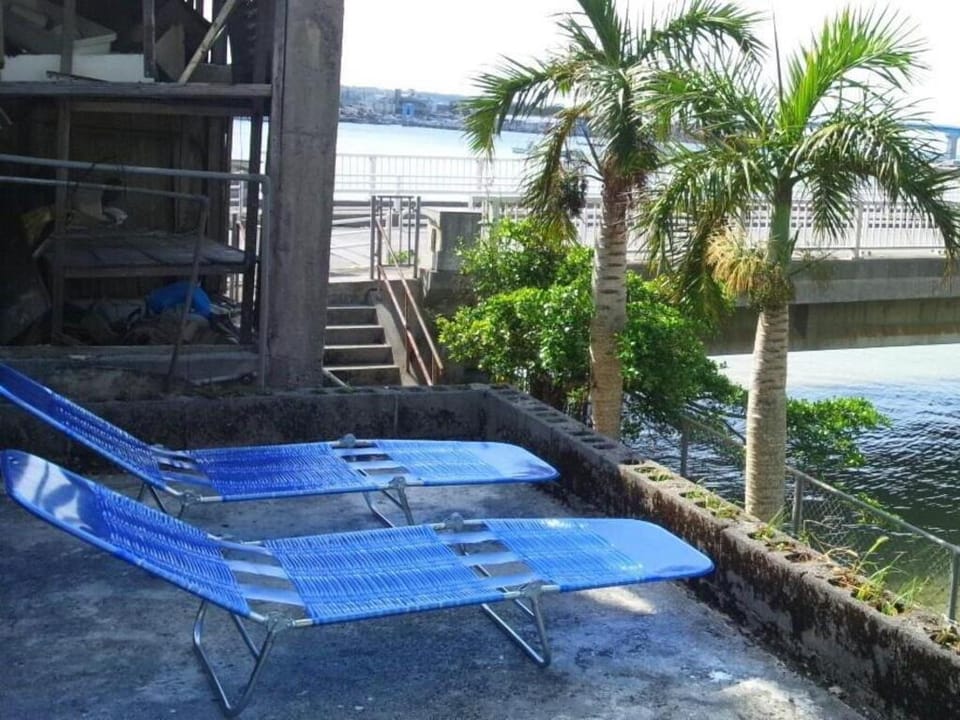 Guesthouse Nandeyanen Hotel in Okinawa Prefecture