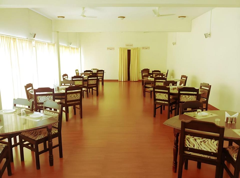 Palm Valley Resort Hotel in Karnataka